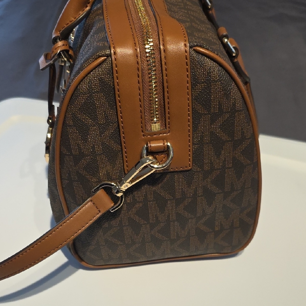 Michael Kors Brown and Tan Striped Satchel with Matching Wallet - Picture 6 of 15